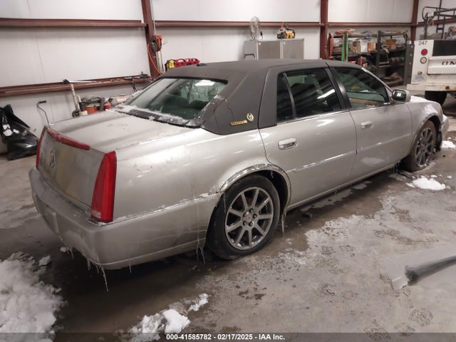 2007 CADILLAC DTS 1G6KD579X7U136107 Photo 3