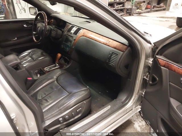 2007 CADILLAC DTS 1G6KD579X7U136107 Photo 4