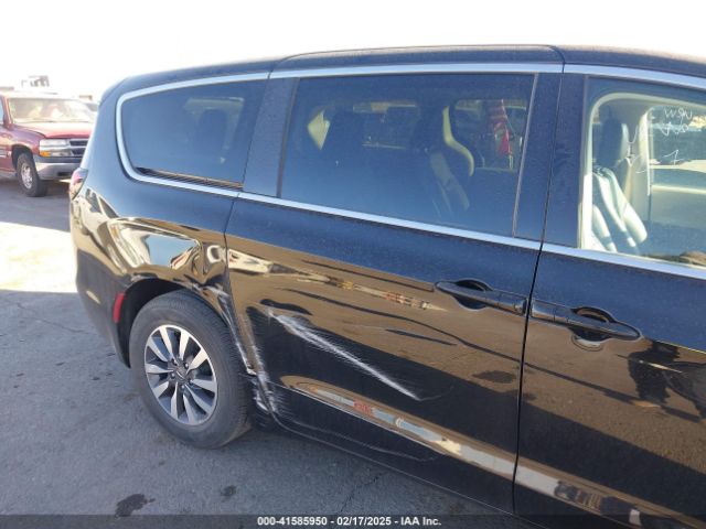 2C4RC1S79RR130604 Chrysler Pacifica Hybrid Select
