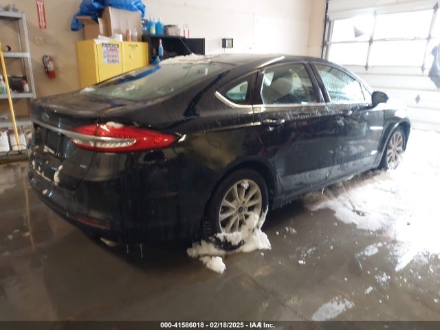3FA6P0H79HR395711 Ford FUSION SE