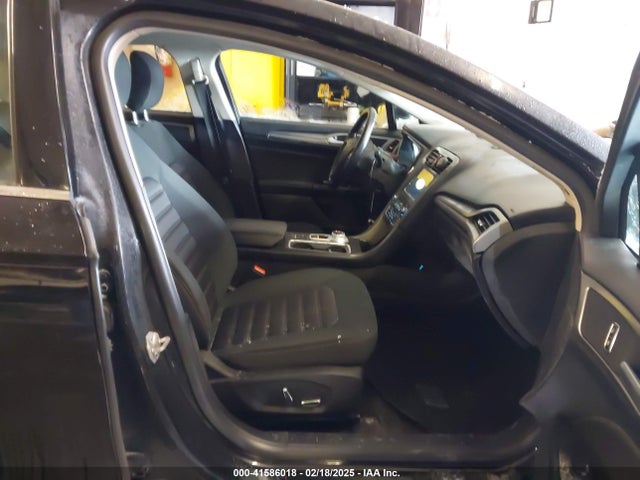 3FA6P0H79HR395711 Ford FUSION SE
