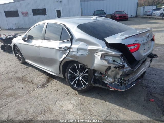 2020 TOYOTA CAMRY 4T1G11AKXLU901242 Photo 2