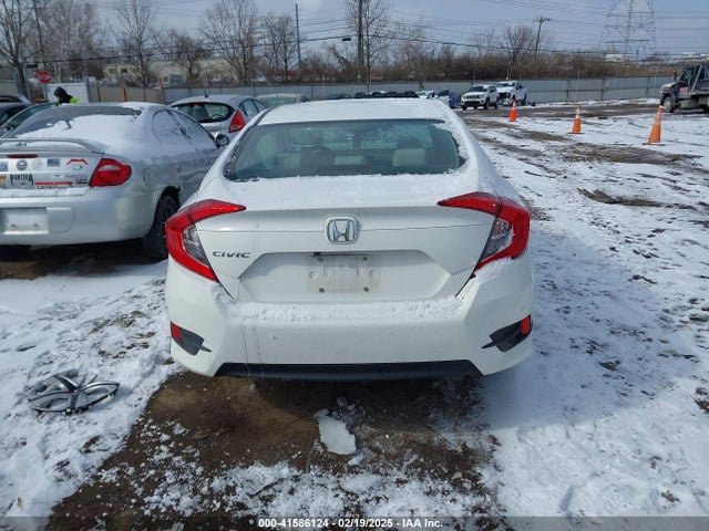 2HGFC2F57JH568597 Honda Civic Lx