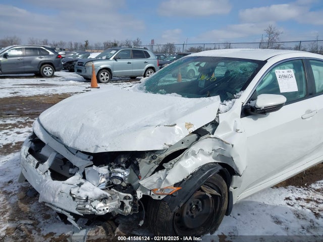 2HGFC2F57JH568597 Honda Civic Lx