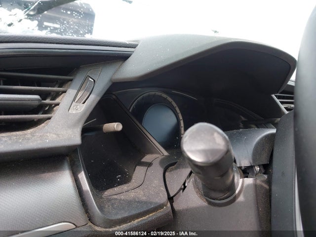 2HGFC2F57JH568597 Honda Civic Lx