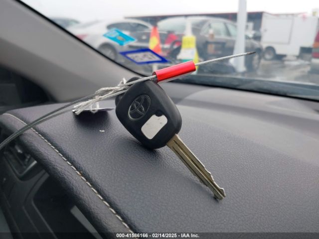 4T1BF1FK2HU669201 Toyota CAMRY LE
