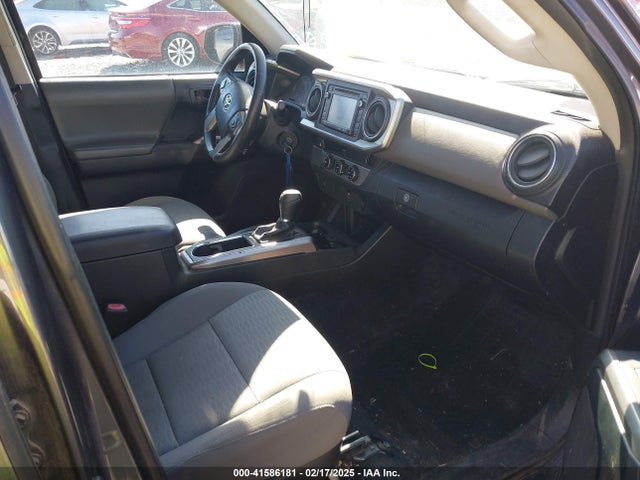 5TFAZ5CN8GX012929 Toyota Tacoma Sr5 V6