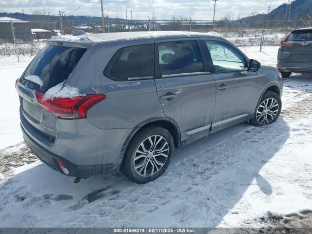 2018 MITSUBISHI OUTLANDER JA4AZ3A37JJ005092 Photo 3