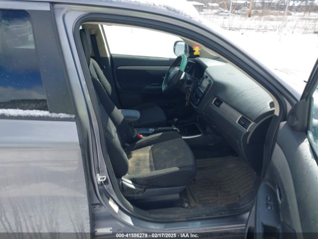 2018 MITSUBISHI OUTLANDER JA4AZ3A37JJ005092 Photo 4