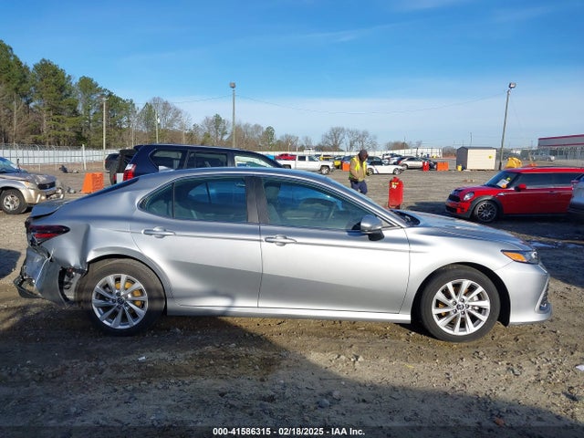 Toyota CAMRY LE 2023 4T1C11AK3PU814514 Image 13