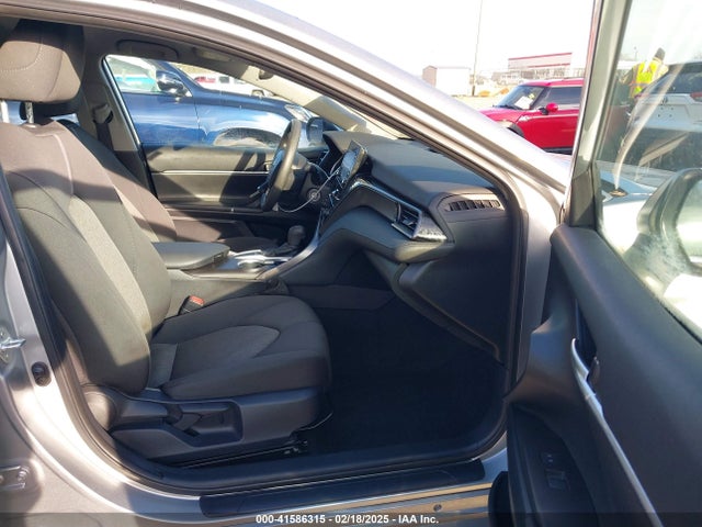 Toyota CAMRY LE 2023 4T1C11AK3PU814514 Image 5