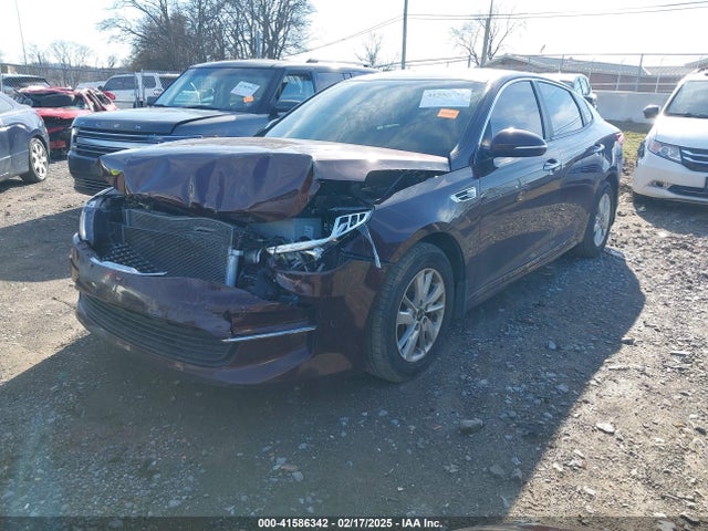 KIA Optima Lx 2017 5XXGT4L36HG174197 Image 2