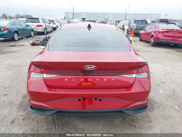 KMHLL4AG6NU329353 Hyundai ELANTRA SE
