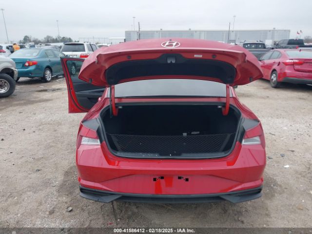 KMHLL4AG6NU329353 Hyundai ELANTRA SE