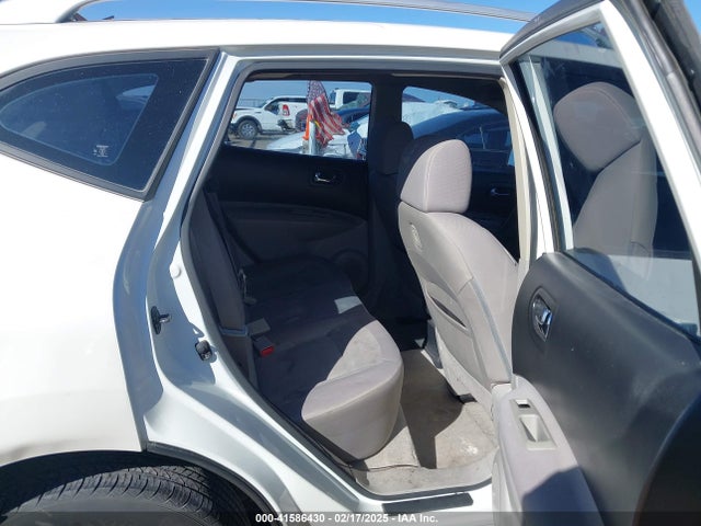 JN8AS5MT1EW603919 Nissan Rogue Select S