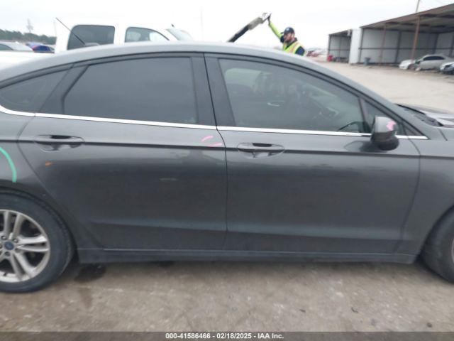 3FA6P0H77JR140643 Ford FUSION SE