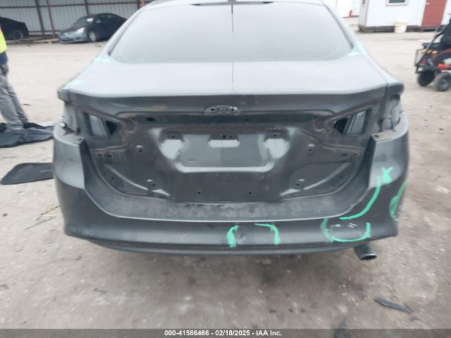 3FA6P0H77JR140643 Ford FUSION SE