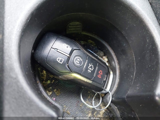 3LN6L2J92ER826281 Lincoln 2014