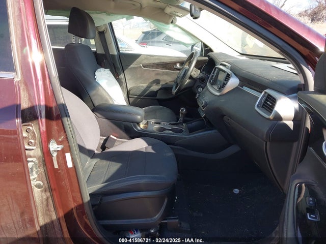 5XYPGDA35HG331690 KIA Sorento 2.4l Lx