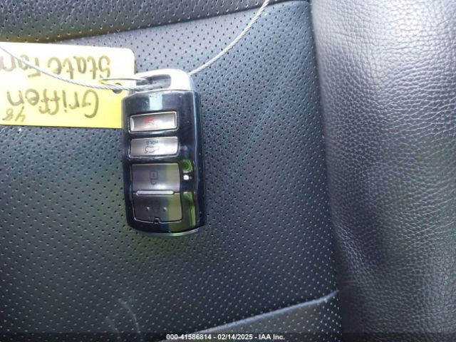 KNALC4J12H5039445 KIA Cadenza Premium