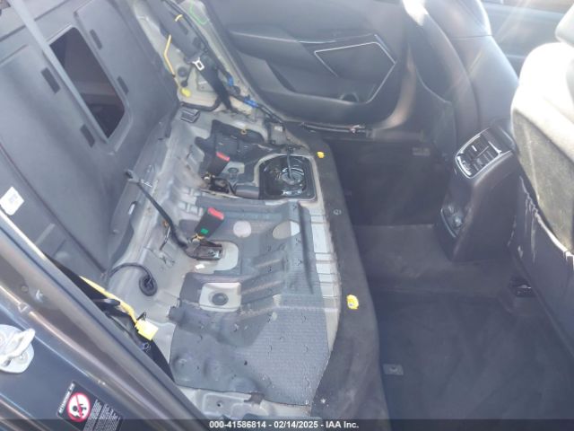 KNALC4J12H5039445 KIA Cadenza Premium