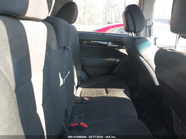 KIA SORENTO LX 2015 5XYKT4A62FG626758 Image 8