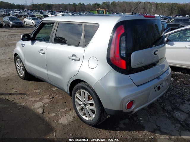 KIA SOUL + 2017 KNDJP3A53H7497818 Image 3