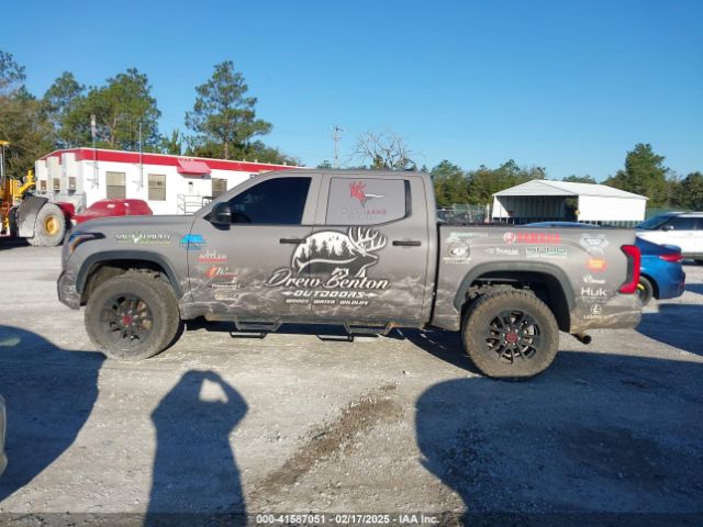 5TFLA5DB0NX032528 Toyota Tundra Sr5