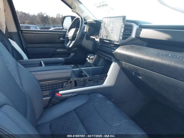5TFLA5DB0NX032528 Toyota Tundra Sr5