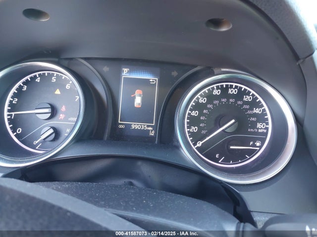 4T1B11HK3JU585390 Toyota CAMRY SE