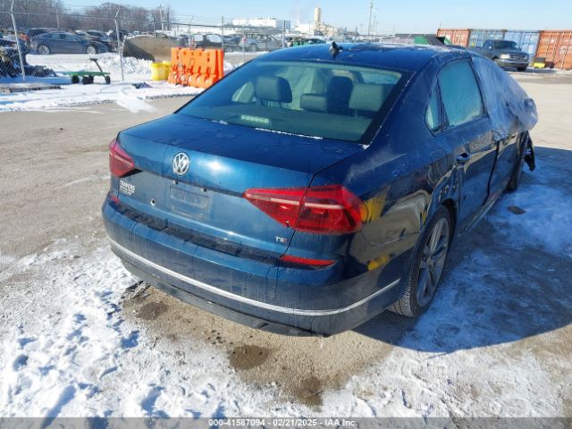 2018 VOLKSWAGEN PASSAT 1VWAA7A33JC006276 Photo 3