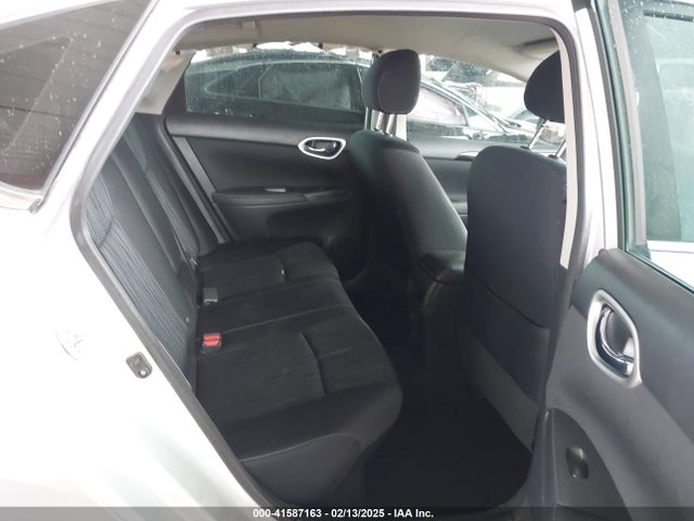 3N1AB7AP4JY341379 Nissan SENTRA SV