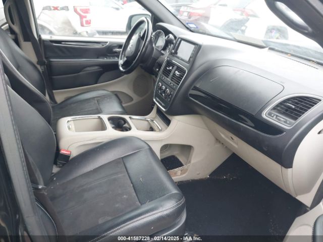 2C4RDGCG0KR744526 Dodge Grand Caravan Sxt