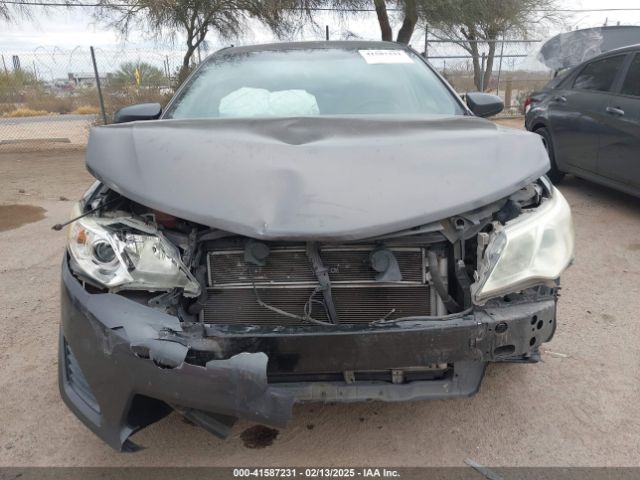 4T1BD1FK4EU113649 Toyota Camry Hybrid Le