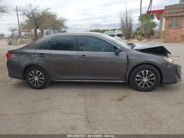 4T1BD1FK4EU113649 Toyota Camry Hybrid Le