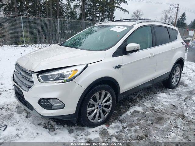 Ford Escape Titanium 2018 1FMCU9J99JUC10394 Image 2