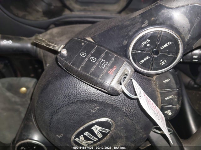 KIA dohc gdi nu 2015 KNDJP3A55F7184122 Image 22