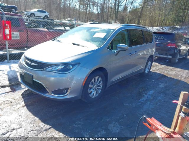 2019 CHRYSLER PACIFICA 2C4RC1BG8KR523872 Photo 1