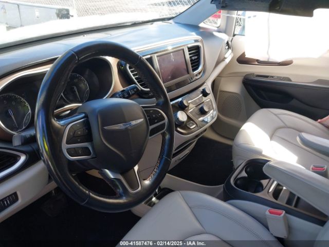 2019 CHRYSLER PACIFICA 2C4RC1BG8KR523872 Photo 4