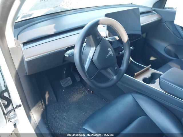2021 TESLA MODEL Y 5YJYGDEE7MF068233 Photo 7