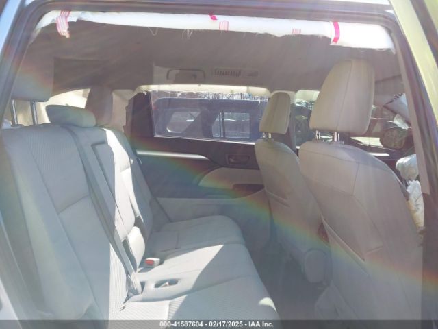5TDBZRFH9KS992655 Toyota Highlander Le