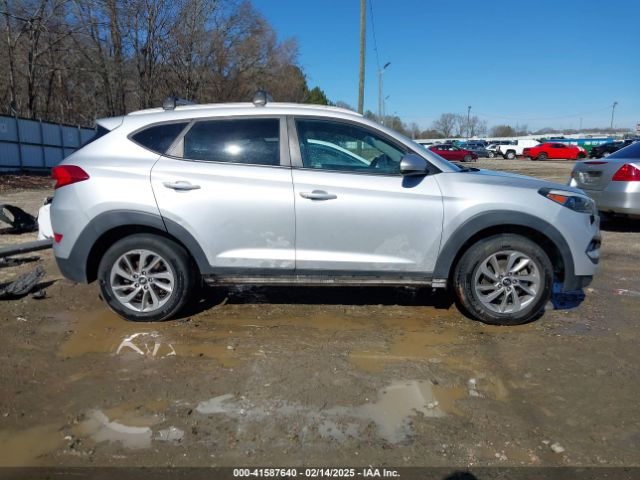 KM8J33A40JU710939 Hyundai TUCSON SEL