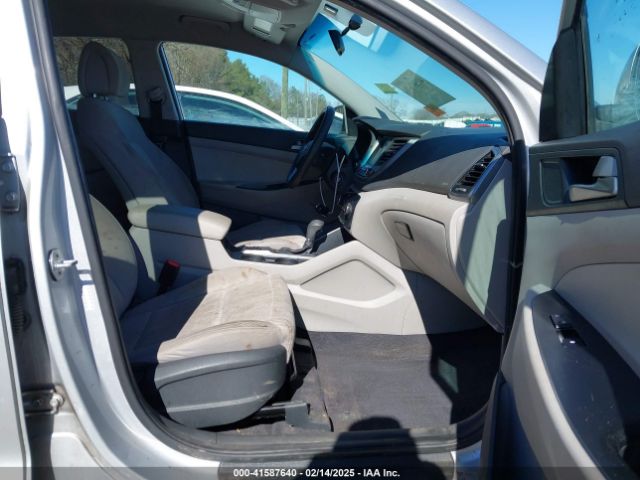 KM8J33A40JU710939 Hyundai TUCSON SEL
