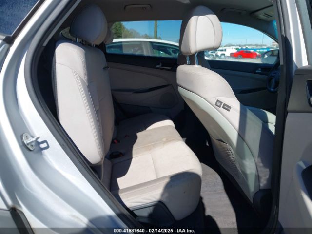 KM8J33A40JU710939 Hyundai TUCSON SEL