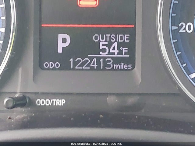 Toyota COROLLA LE 2018 5YFBURHE3JP841514 Image 15