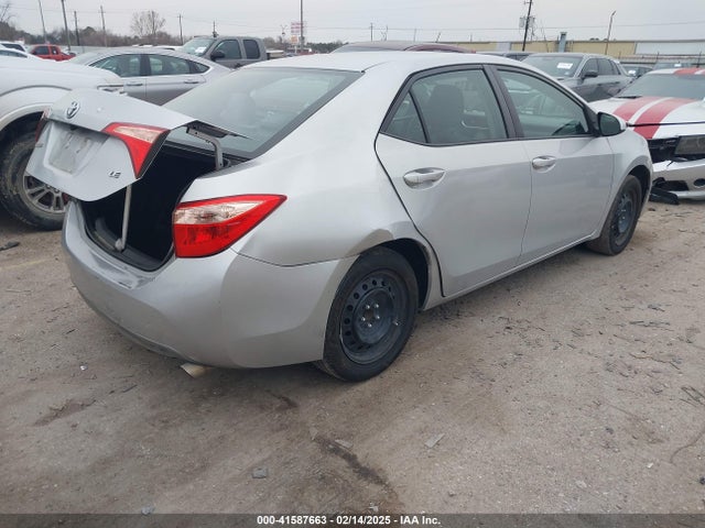 Toyota COROLLA LE 2018 5YFBURHE3JP841514 Image 4