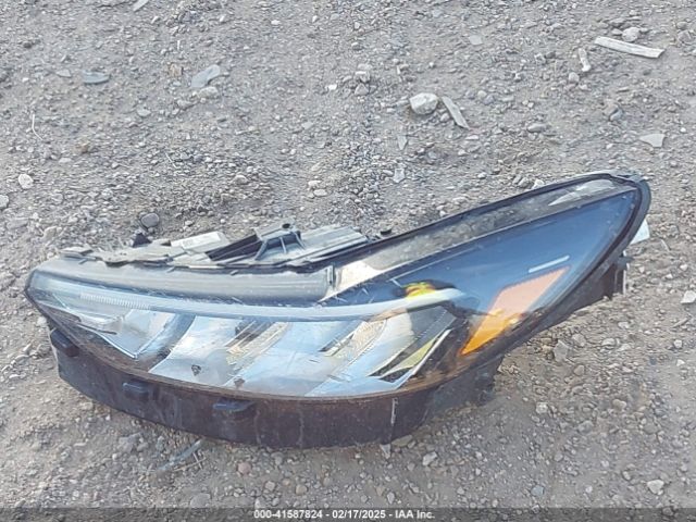 1FMCU0GN6PUA87436 Ford Escape Active