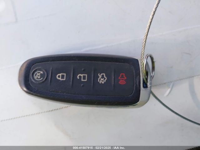 1FADP5CU0FL100590 Ford C-max Energi Sel