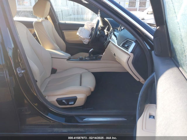 WBA8B9G57HNU49951 BMW 330I