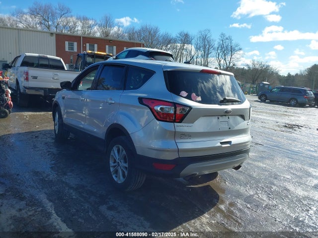 1FMCU9GD6HUD23175 Ford ESCAPE SE